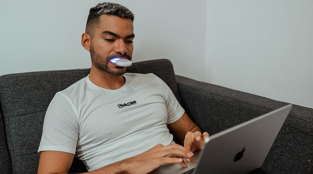 3 razones del porque debe contar con un Kit de Blanqueamiento Dental LED